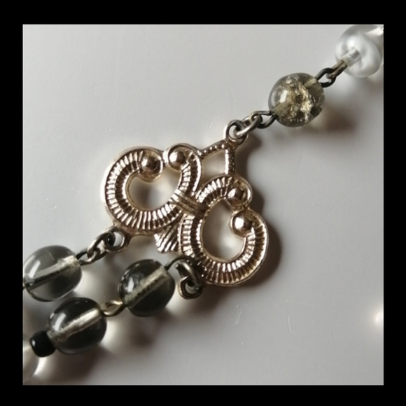 Vintage Gray Lucite Beads 2-Strand Necklace and Earrings Set - Picture 3 of 7